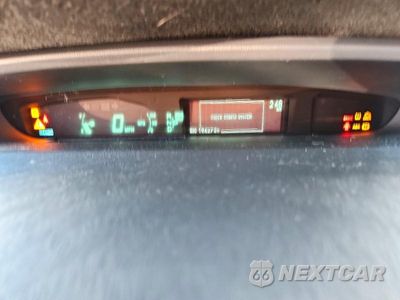 Zdjęcie 9 z 13 samochodu: 2011 TOYOTA PRIUS TWO VIN:JTDKN3DUXB0279369 - miniatura