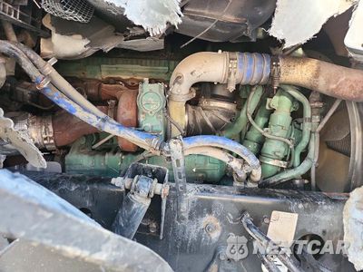 Zdjęcie 11 z 14 samochodu: 2019 VOLVO VNL SEMI TRUCK VIN:4V4NC9EH5KN897665 - miniatura