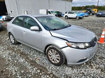 Czwarte zdjęcie samochodu z boku: 2012 KIA FORTE EX VIN:KNAFU4A25C5571817 - miniatura