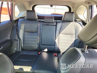 Zdjęcie 10 z 13 samochodu: 2020 TOYOTA RAV4 LIMITED VIN:JTMDWRFV6LD539386 - miniatura