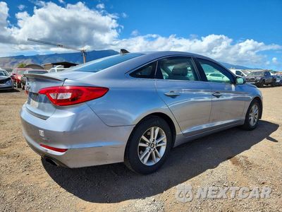 Trzecie zdjęcie samochodu z tyłu: 2016 HYUNDAI SONATA SE VIN:5NPE24AF3GH316211 - miniatura