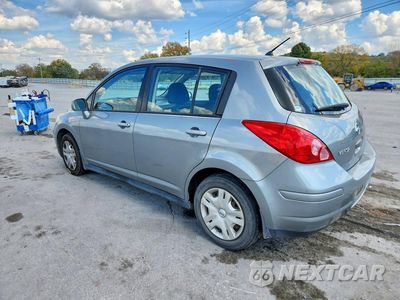 Drugie zdjęcie samochodu z przodu: 2010 NISSAN VERSA 1.8 S VIN:3N1BC1CP8AL393428 - miniatura
