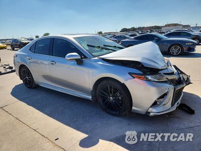 Czwarte zdjęcie samochodu z boku: 2022 TOYOTA CAMRY XSE VIN:4T1K31AK5NU583747 - miniatura