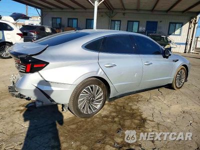 Trzecie zdjęcie samochodu z tyłu: 2025 HYUNDAI SONATA HYBRID SEL VIN:KMHL34JJ1SA117453 - miniatura