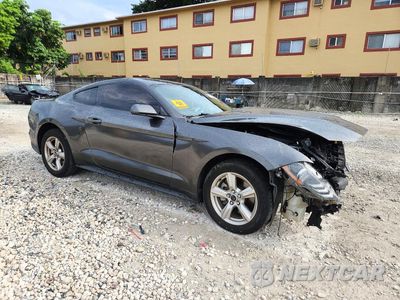 Czwarte zdjęcie samochodu z boku: 2019 FORD MUSTANG VIN:1FA6P8TH5K5197152 - miniatura