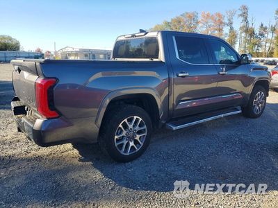 Trzecie zdjęcie samochodu z tyłu: 2025 TOYOTA TUNDRA 1794 EDITION HV VIN:5TFMC5DB8SX092972 - miniatura