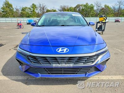 Piąte zdjęcie samochodu w środku: 2024 HYUNDAI ELANTRA BLUE VIN:KMHLM4DJ5RU106280 - miniatura