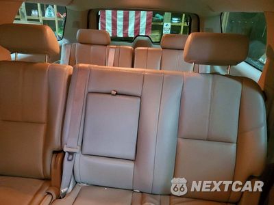 Zdjęcie 10 z 13 samochodu: 2010 CHEVROLET SUBURBAN K1500 LT VIN:1GNUKJE36AR116814 - miniatura