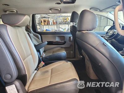Zdjęcie 11 z 13 samochodu: 2018 KIA SEDONA SX VIN:KNDMC5C19J6377158 - miniatura