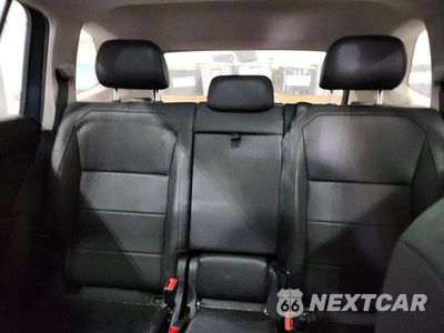 Zdjęcie 10 z 13 samochodu: 2019 VOLKSWAGEN TIGUAN SE VIN:3VV2B7AX7KM112447 - miniatura