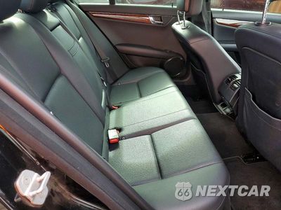 Zdjęcie 10 z 12 samochodu: 2011 MERCEDES-BENZ C 300 4MATIC VIN:WDDGF8BB3BR180685 - miniatura
