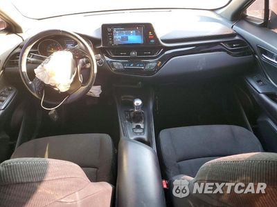 Zdjęcie 8 z 13 samochodu: 2018 TOYOTA C-HR XLE PREMIUM VIN:NMTKHMBX5JR032152 - miniatura