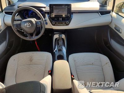 Zdjęcie 8 z 12 samochodu: 2022 TOYOTA COROLLA LE VIN:JTDEAMDE6NJ053271 - miniatura