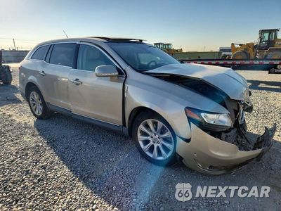 Czwarte zdjęcie samochodu z boku: 2017 LINCOLN MKT VIN:2LMHJ5AT8HBL00613 - miniatura