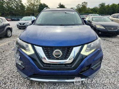 Piąte zdjęcie samochodu w środku: 2018 NISSAN ROGUE SV VIN:KNMAT2MT9JP508908 - miniatura