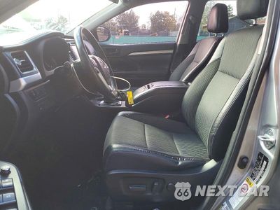 Zdjęcie 7 z 12 samochodu: 2018 TOYOTA HIGHLANDER LE PLUS VIN:5TDBZRFH1JS828458 - miniatura