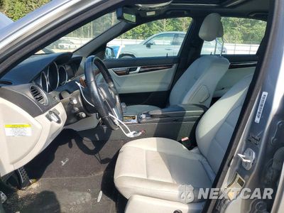 Zdjęcie 7 z 12 samochodu: 2013 MERCEDES-BENZ C 250 VIN:WDDGF4HB7DA823914 - miniatura