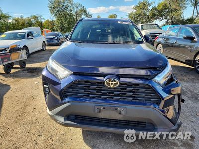 Piąte zdjęcie samochodu w środku: 2024 TOYOTA RAV4 XLE PREMIUM VIN:2T3A1RFV7RW427290 - miniatura