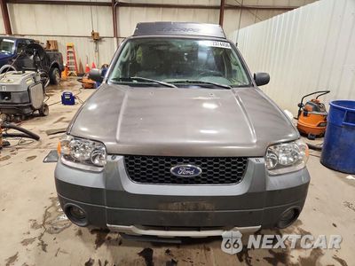 Piąte zdjęcie samochodu w środku: 2005 FORD ESCAPE XLT VIN:1FMCU93155KC22647 - miniatura