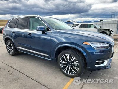 Czwarte zdjęcie samochodu z boku: 2023 VOLVO XC90 PLUS VIN:YV4H600N2P1946289 - miniatura
