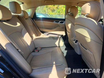 Zdjęcie 10 z 12 samochodu: 2017 GENESIS G80 3.8 VIN:KMHGN4JE2HU192068 - miniatura