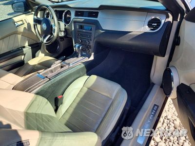 Zdjęcie 8 z 12 samochodu: 2010 FORD MUSTANG VIN:1ZVBP8EN3A5172032 - miniatura