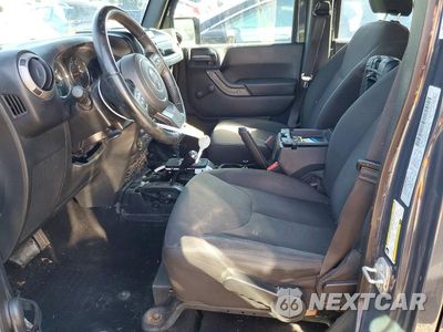 Zdjęcie 7 z 13 samochodu: 2017 JEEP WRANGLER UNLIMITED SPORT VIN:1C4BJWDG3HL542316 - miniatura