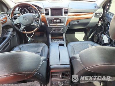 Zdjęcie 8 z 14 samochodu: 2015 MERCEDES-BENZ GL 550 4MATIC VIN:4JGDF7DE4FA519260 - miniatura