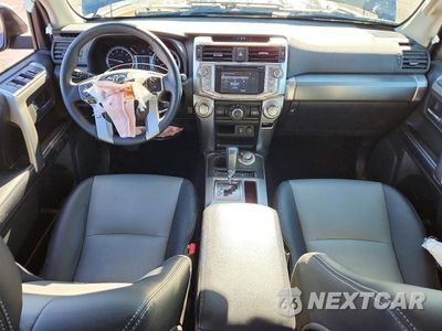 Zdjęcie 8 z 12 samochodu: 2018 TOYOTA 4RUNNER SR5 PREMIUM VIN:JTEBU5JR1J5608021 - miniatura