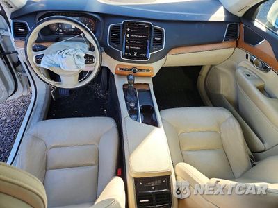 Zdjęcie 8 z 12 samochodu: 2022 VOLVO XC90 T5 MOMENTUM VIN:YV4102PK7N1847619 - miniatura