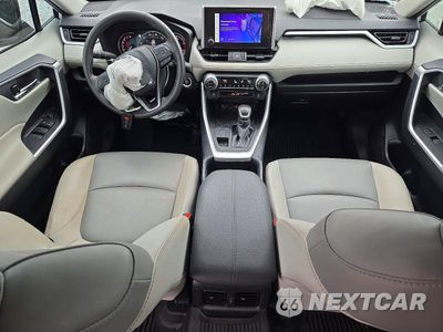 Zdjęcie 8 z 14 samochodu: 2024 TOYOTA RAV4 XLE PREMIUM VIN:2T3A1RFVXRW435013 - miniatura