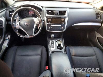Zdjęcie 8 z 12 samochodu: 2017 NISSAN ALTIMA 2.5 SR VIN:1N4AL3APXHC135740 - miniatura