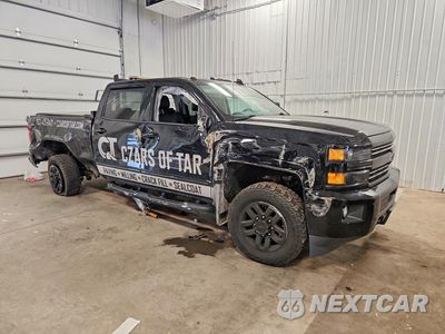 Czwarte zdjęcie samochodu z boku: 2018 CHEVROLET SILVERADO K2500 HEAVY DUTY LTZ VIN:1GC1KWEG2JF186579 - miniatura