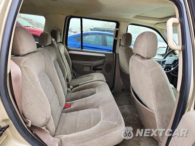 Zdjęcie 11 z 13 samochodu: 2003 FORD EXPLORER XLT VIN:1FMZU83WX3UA06066 - miniatura