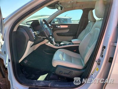Zdjęcie 7 z 13 samochodu: 2020 VOLVO XC40 T5 MOMENTUM VIN:YV4162UK8L2287538 - miniatura