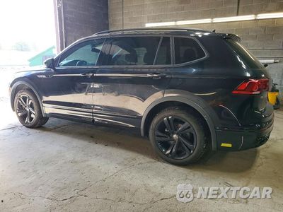Drugie zdjęcie samochodu z przodu: 2024 VOLKSWAGEN TIGUAN SE R-LINE BLACK VIN:3VV8B7AXXRM182271 - miniatura
