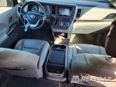 Zdjęcie 8 z 13 samochodu: 2018 TOYOTA SIENNA XLE 8-PASSENGER VIN:5TDYZ3DC9JS924370 - miniatura