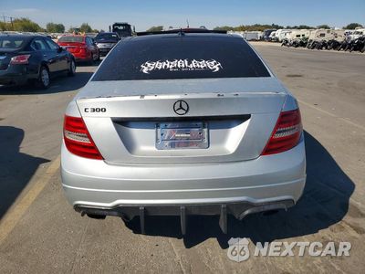 Zdjęcie 6 z 12 samochodu: 2013 MERCEDES-BENZ C 300 4MATIC VIN:WDDGF8AB7DR257059 - miniatura