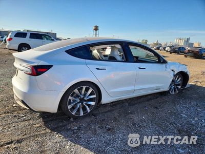 Trzecie zdjęcie samochodu z tyłu: 2024 TESLA MODEL 3 VIN:5YJ3E1EB1RF846232 - miniatura