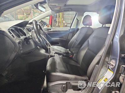 Zdjęcie 7 z 12 samochodu: 2015 VOLKSWAGEN GOLF TDI VIN:3VW2A7AU3FM043766 - miniatura