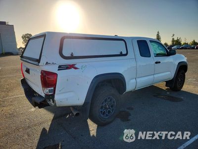 Trzecie zdjęcie samochodu z tyłu: 2020 TOYOTA TACOMA SR VIN:5TFRX5GN5LX172831 - miniatura