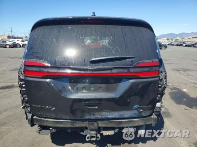 Zdjęcie 6 z 14 samochodu: 2023 CHRYSLER PACIFICA HYBRID TOURING L VIN:2C4RC1L73PR622802 - miniatura