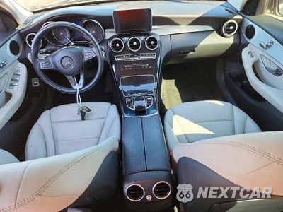 Zdjęcie 8 z 12 samochodu: 2015 MERCEDES-BENZ C 300 VIN:55SWF4JB0FU076424 - miniatura