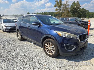 Czwarte zdjęcie samochodu z boku: 2016 KIA SORENTO LX V6 VIN:5XYPG4A52GG027832 - miniatura