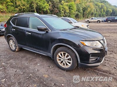 Czwarte zdjęcie samochodu z boku: 2018 NISSAN ROGUE S VIN:KNMAT2MV1JP609040 - miniatura