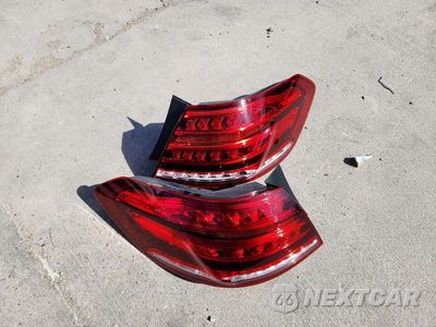 Zdjęcie 12 z 13 samochodu: 2015 MERCEDES-BENZ E 350 4MATIC VIN:WDDHF8JB4FB112206 - miniatura