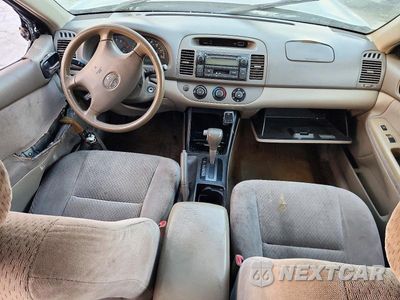 Zdjęcie 8 z 12 samochodu: 2004 TOYOTA CAMRY VIN:4T1BE32KX4U834152 - miniatura