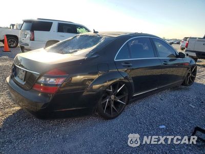 Trzecie zdjęcie samochodu z tyłu: 2007 MERCEDES-BENZ S-CLASS S550 RWD VIN:WDDNG71X27A119409 - miniatura