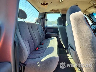Zdjęcie 10 z 12 samochodu: 2003 CHEVROLET SILVERADO C1500 VIN:2GCEC19VX31358832 - miniatura