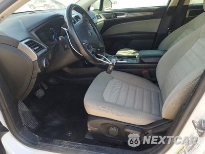 Zdjęcie 7 z 12 samochodu: 2020 FORD FUSION S VIN:3FA6P0G76LR135325 - miniatura